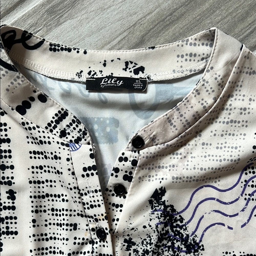 Lily Graphic Print Long-Sleeve Top